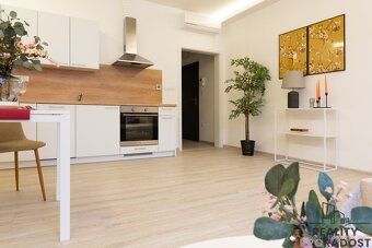 I am offering for sale an exclusive luxury duplex apartment No. 302 of