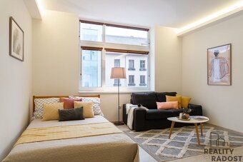 I am offering for sale an exclusive luxury duplex apartment No. 302 of