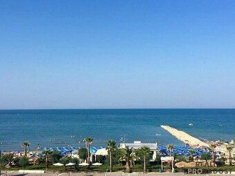 We offer a three-room apartment with beautiful sea views in a quiet part of Silvi, just steps from the beach.