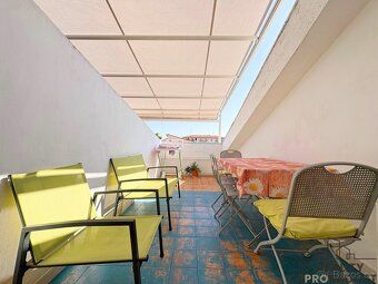 In the heart of the popular seaside resort of Silvi Marina we offer for sale a spacious…