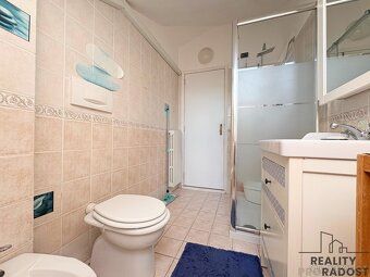 In the heart of the popular seaside resort of Silvi Marina we offer for sale a spacious…