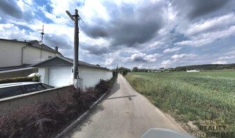 Sale of last flat plot No. 12 in sunny location