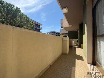 In the southern part of the popular resort town of Silvi Marina we offer for sale a spacious…