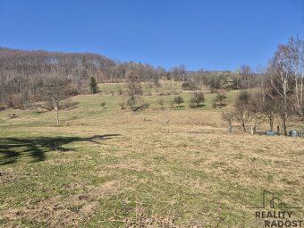 Sale of an amazing building plot in beautiful surroundings of the village 