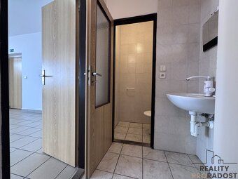 Nabízíme k pronájmu komerční prostor o celkové výměře 52 m²,