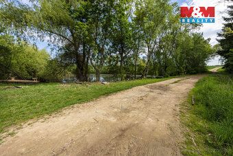 We offer for sale a plot of land measuring 1,137 m² in cadastral district Benešov.