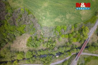 We offer for sale a forest plot of land measuring 909 m² in cadastral area
