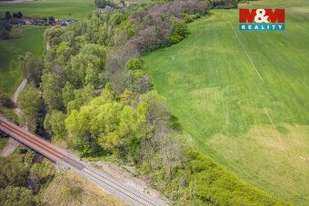 We offer for sale a forest plot of land measuring 909 m² in cadastral area