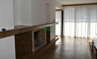 We offer you rent of apartment 3 + 1 with balcony on the second floor of family house in Novy Jicin