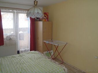 Pronájem bytu o velikosti 2+1 s balkonem, v klidné části Tur