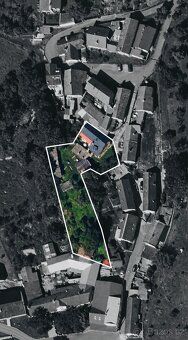 We offer for sale a family house 3+1 in a quiet part of the village of Radva