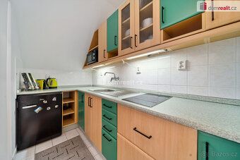 Včetně vybavení, parkovacího stání, sklepní kóje, právního a