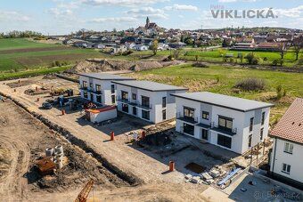 Looking for modern and peaceful living surrounded by nature but still close to Brno?