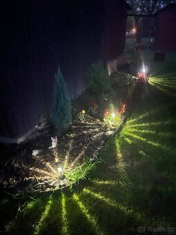 Plot of 556 m² with property of 25 m² in the locality of Mistek. Garden.