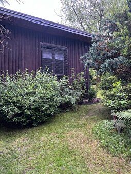 Plot of 556 m² with property of 25 m² in the locality of Mistek. Garden.