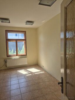 Pronájem bytu (ateliéru), 3+kk, 63 m2, Praha 5 - Malá Chuchl