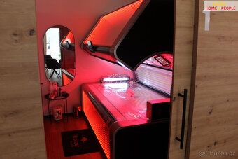 We offer for rent an established studio of 98 m² with all equipment such as: MegaSun K9S…