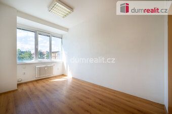 + paušální poplatky za energie 1.450,- Kč/m2/rok bez DPH. Ví