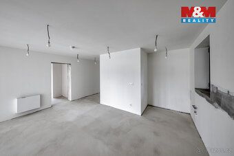 Nabízíme k prodeji jedinečný víceúrovňový prostorný rodinný 