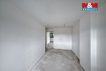 Nabízíme k prodeji jedinečný víceúrovňový prostorný rodinný 