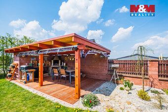 We sell beautiful family house located in pleasant nature near Prague 