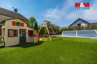 We sell beautiful family house located in pleasant nature near Prague 