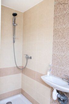 Nabízím k pronájmu útulný byt 1+kk o velikosti 37 m², který 