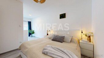 Nabízíme Vám moderní mezonetový byt 3+kk 70 m² se zahrádkou 