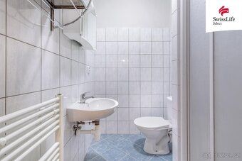 Carefully maintained and spacious apartment 3+KK with 2 bathrooms and parking space (if…