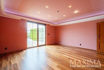 Exkluzivní nabídka moderního rodinného domu 5+kk o nadstanda