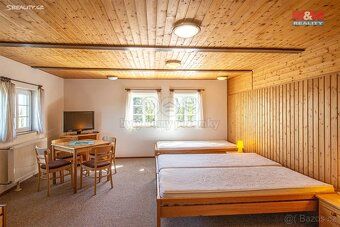 We offer you a renovated, stylish guesthouse in the Lusatian Mountains