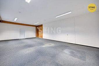 Se souhlasem majitele nabízíme k pronájmu administrativní pr