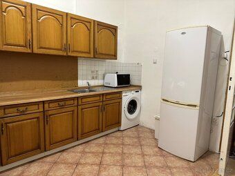 Оренда — затишна кімната для пари в Smíchov Шукаєте комфортн