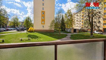 Nabízíme k pronájmu světlý byt 2+1 s lodžií o celkové výměře