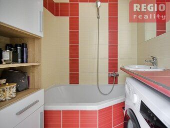 Nabízíme k prodeji byt o dispozici 2+1 se zastřešeným balkon