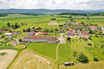 Nabízíme k prodeji stavební pozemky o celkové výměře 2376 m²
