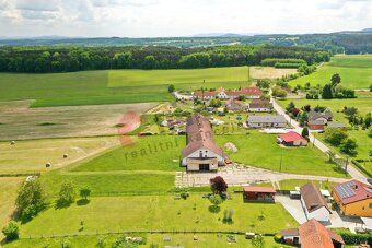 Nabízíme k prodeji stavební pozemky o celkové výměře 2376 m²
