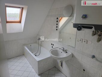 , Dumrealit.cz Vám zprostředkuje prodej světlého bytu 4+kk o