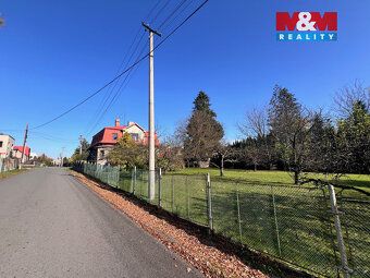 Nabízíme k prodeji pozemek o rozloze 973 m² určený k bydlení