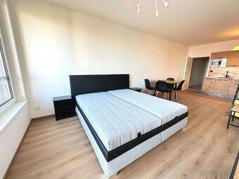 Nabízíme k dlouhodobému pronájmu moderní byt 1+kk o ploše 39