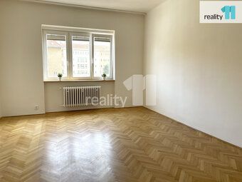 + poplatky + převod el. energie a plynu, Reality 11 Vám zpro
