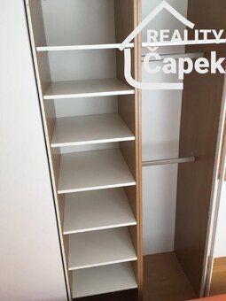 Nabízím vám pronájem bytu dispozičně řešeného jako 1+1 o vel