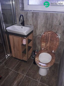 Nabízíme Vám ke koupi bungalov, bezbariérový zděný rodinný d