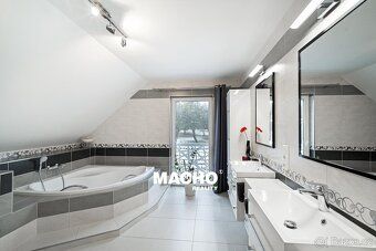 Ev.č. 00212 Exkluzivní nabídka krásného rodinného domu, kter