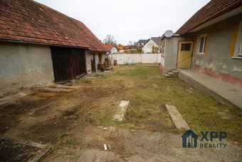 Nabízíme k prodeji rodinný dům o dispozici 2+1 s uzavřeným d