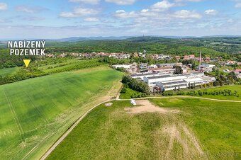 Prodám zahradu na Salaši kousek od Zlína. Skoro 2300 m², jih