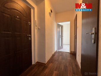 Nabízíme k pronájmu atraktivní byt 2+1 v klidné části Karvin