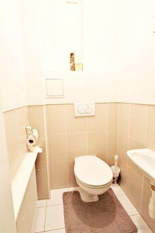 Nabízíme k pronájmu prostorný a světlý byt 4+kk s balkonem, 