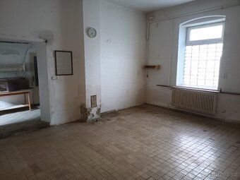 Pronajmu měnší skladovací prostory v Uničově. 27,6m2 Prortor