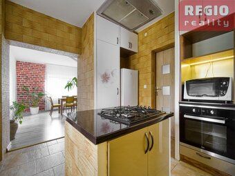 Nabízíme k prodeji samostatně stojící rodinný dům v obci Bru